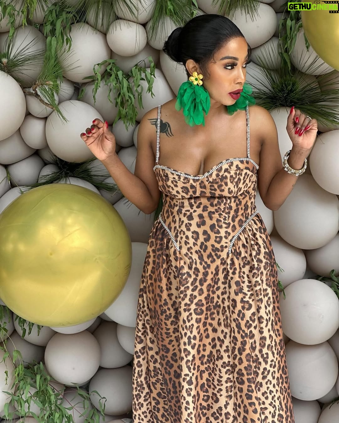 Kelly Khumalo - 7.4K Likes - This one is purely for Vanity…..🐆