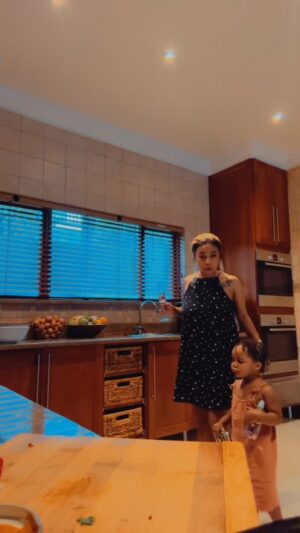 Kelly Khumalo Instagram - Getting High on my own supply…. Happy Sunday #REBIRTH 🙈🐆