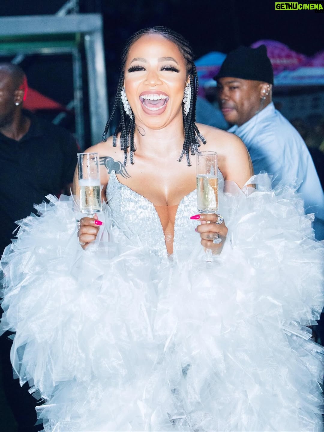 Kelly Khumalo - 12.6K Likes - Celebration he already beginning…. Photographed by @fistoartist dressed by @tn_collectiv #Rebirth🌏🦋