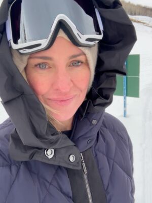 Kelly Noonan Instagram - Annual Aspen trip with the Irelands! It was beautiful, emotional and magical…..complete with extreme highs and lows and the most adorable moments in between! We started the trip seeing Riley’s favorite YouTuber Salish at the airport. Then the next day Riley learned to ski!!! She was stopping, turning, dropping into the half pipe and riding the chair lift with her instructor on day 1 !!! I was over the moon proud and elated that she is a natural, loves it, and now I have a little ski buddy for life! Sadly, Riley got hit with the flu on the last night. But we made it home to bake cookies for Santa and are making this Christmas one of rest and movie marathons. Sending love and wishing you magic, miracles, and many blessings in 2026! LETS GOOOOO! ✨❤️🔥🌱🌈☀️💫