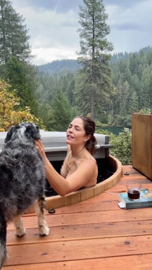 Kelly Thiebaud Instagram - Alone in the woods might be my new favorite thing. So thankful for my trip to Nevada city. This cabin is so special. @lakehouseheaven I’m obsessed with you.