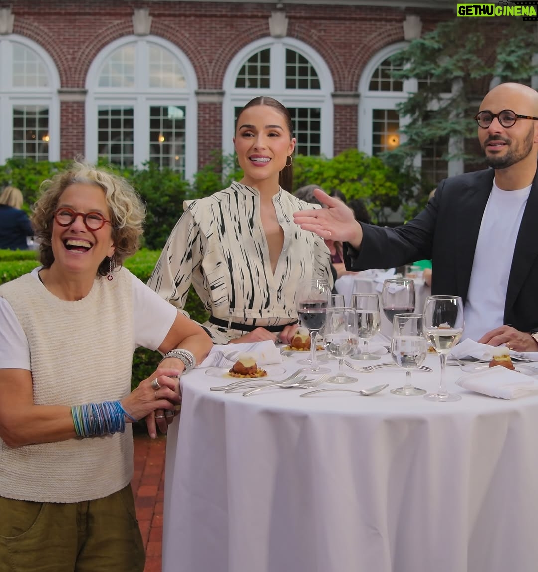 Kelsey Barnard Clark - 5K Likes - Mark your calendars for Netflix Next Gen Chef . What a dream y’all. 

With a lineup of judges who are nothing short of industry legends, the intensity and excitement of this show are simply impossible to ignore. ⭐️ ⭐️⭐️⭐️⭐️
