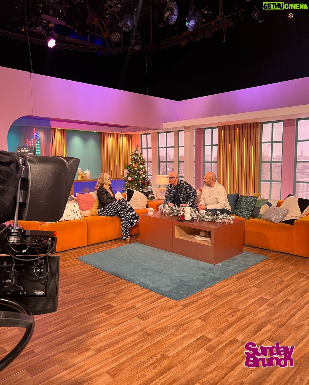 Kerry Ellis - 1.2K Likes - @kerryellis79 joins us to chat all things Rock Anthems🎤🔥 

Kerry is heading out on her Rock Anthems tour in 2026, and reuniting with Louise Dearman & Rachel Tucker for Gravity in April. Catch her live, tickets are out now ✨

#SundayBrunch