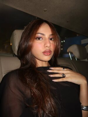 Khushi Hegde Instagram - fashionably late⦠even to Christmasšø
wearing alllll @nefsfinds š¤