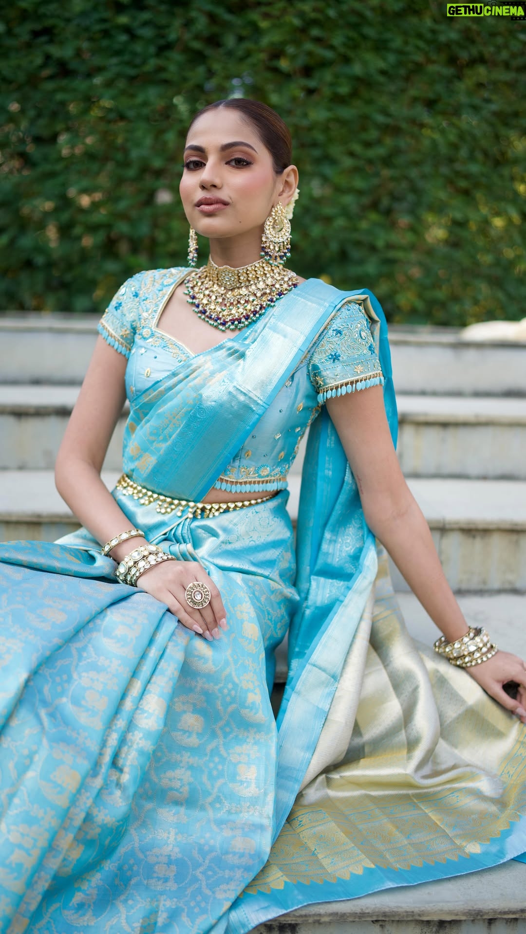 Khushi Hegde - 127.6K Likes - the look I was most excited about!!🥹
my first time wearing a Kanjeevaram saree, and the moment I saw this baby blue colour I knew what I wanted to go for🩵

all my jewelry is @chinar_jewels 🦋
Makeup and Hair: @shradhaluthra