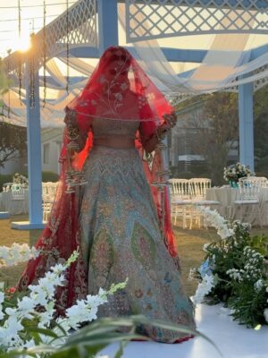 Khushi Hegde Instagram - no words I have would suffice for this dayšŖ¬
Outfit: @aisharaoofficial
Jewelry: @amarisjewelsofficial
Makeup & Hair: @shradhaluthra