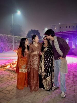 Khushi Punjaban Instagram - Happy Lohri everyone
Suit :- @girls_stylish_wears_
Jewellery:- @crystaljewelshub_ #vkcouple04