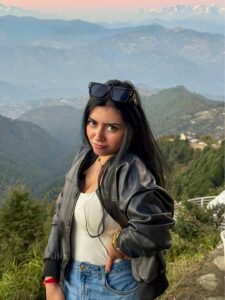 Actress Kiara Fulra HD Photos and Wallpapers December 2025