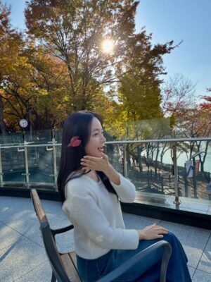 Kim Chae-eun Instagram - 가을 방학 끝났당