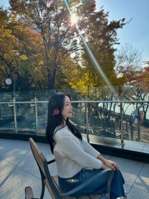 Kim Chae-eun Instagram - 가을 방학 끝났당
