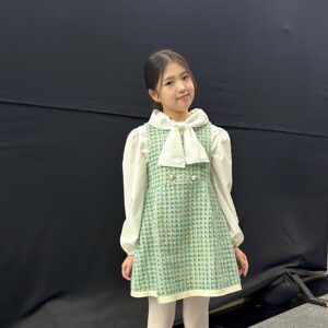 Kim Yu-ha Instagram - 저 오늘은 노래 무대만 있어요🎤
그치만 곧,,제가 좋아하는 노래로 다시 올게용,,,😉💗💗