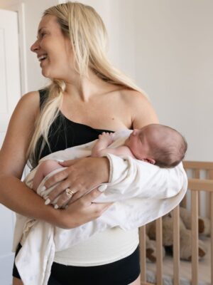Kimberley Crossman Instagram - Happy due date our precious daughter. 

Thank you for coming a little early so we had these past few days extra with you earth side. I still can’t stop crying when I look at you. My heart has exploded and now feels like it lives entirely outside my body and in you! 

Thank you @ayshandhamish for capturing us raw and healing in this way 💓 

I can’t believe I am a mum, the best feeling and most vulnerable I have ever felt. 

What a treat 

X