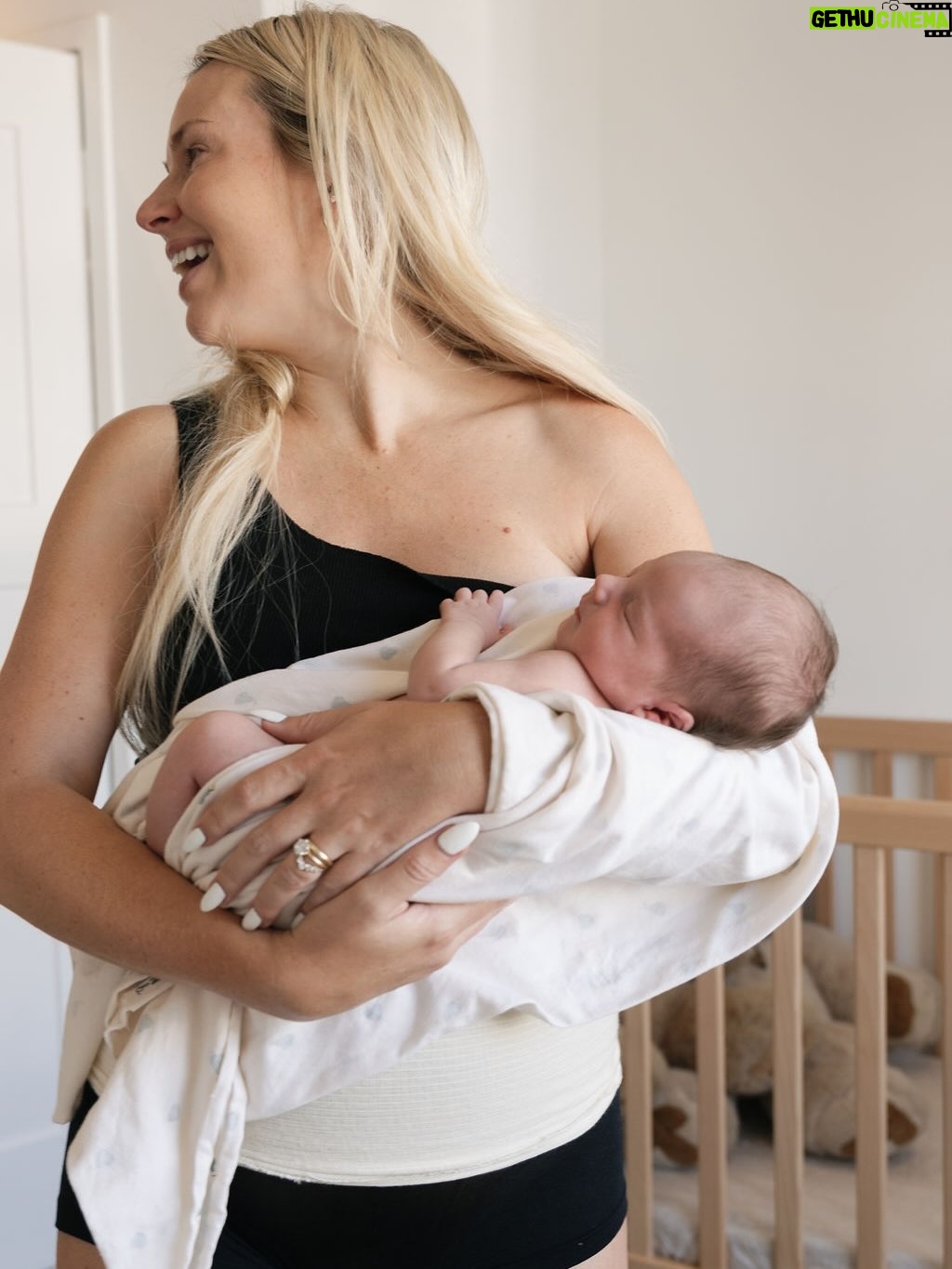Kimberley Crossman - 8.2K Likes - Happy due date our precious daughter. 

Thank you for coming a little early so we had these past few days extra with you earth side. I still can’t stop crying when I look at you. My heart has exploded and now feels like it lives entirely outside my body and in you! 

Thank you @ayshandhamish for capturing us raw and healing in this way 💓 

I can’t believe I am a mum, the best feeling and most vulnerable I have ever felt. 

What a treat 

X