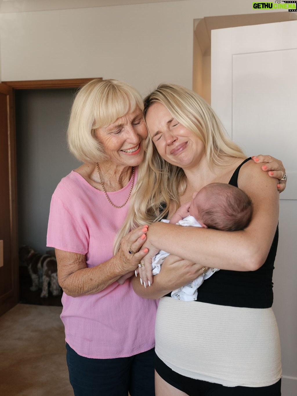 Kimberley Crossman - 8.2K Likes - Happy due date our precious daughter. 

Thank you for coming a little early so we had these past few days extra with you earth side. I still can’t stop crying when I look at you. My heart has exploded and now feels like it lives entirely outside my body and in you! 

Thank you @ayshandhamish for capturing us raw and healing in this way 💓 

I can’t believe I am a mum, the best feeling and most vulnerable I have ever felt. 

What a treat 

X