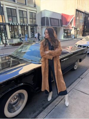Kimberley Sustad Instagram - We came, we conquered, we kicked off our Christmas movie season in the most incredible way, with all of you! The @hallmarkchannel community is a beautiful thing. One you have all created with your love for these movies, and your love for each other.  I am very grateful to be a part of it. I’ll sing happy birthday for you a million times, though Andrew Walker started to check ID’s, and I’ll always have a hug. Love you all. Enjoy the movies, and thank you @hallmarkchannel for all the beautiful memories and all you do to bring us together.  @mrsjp24 , @jenniowa , @taterasme Thank you for these movies. 

@anniehowellpr and @shainaraejulian I owe some of the best times of my life to you, thank you. 

To all of you… You’re the inspiration :)
#countdowntochristmas