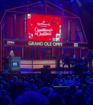 Kimberley Sustad Instagram - We came, we conquered, we kicked off our Christmas movie season in the most incredible way, with all of you! The @hallmarkchannel community is a beautiful thing. One you have all created with your love for these movies, and your love for each other.  I am very grateful to be a part of it. I’ll sing happy birthday for you a million times, though Andrew Walker started to check ID’s, and I’ll always have a hug. Love you all. Enjoy the movies, and thank you @hallmarkchannel for all the beautiful memories and all you do to bring us together.  @mrsjp24 , @jenniowa , @taterasme Thank you for these movies. 

@anniehowellpr and @shainaraejulian I owe some of the best times of my life to you, thank you. 

To all of you… You’re the inspiration :)
#countdowntochristmas
