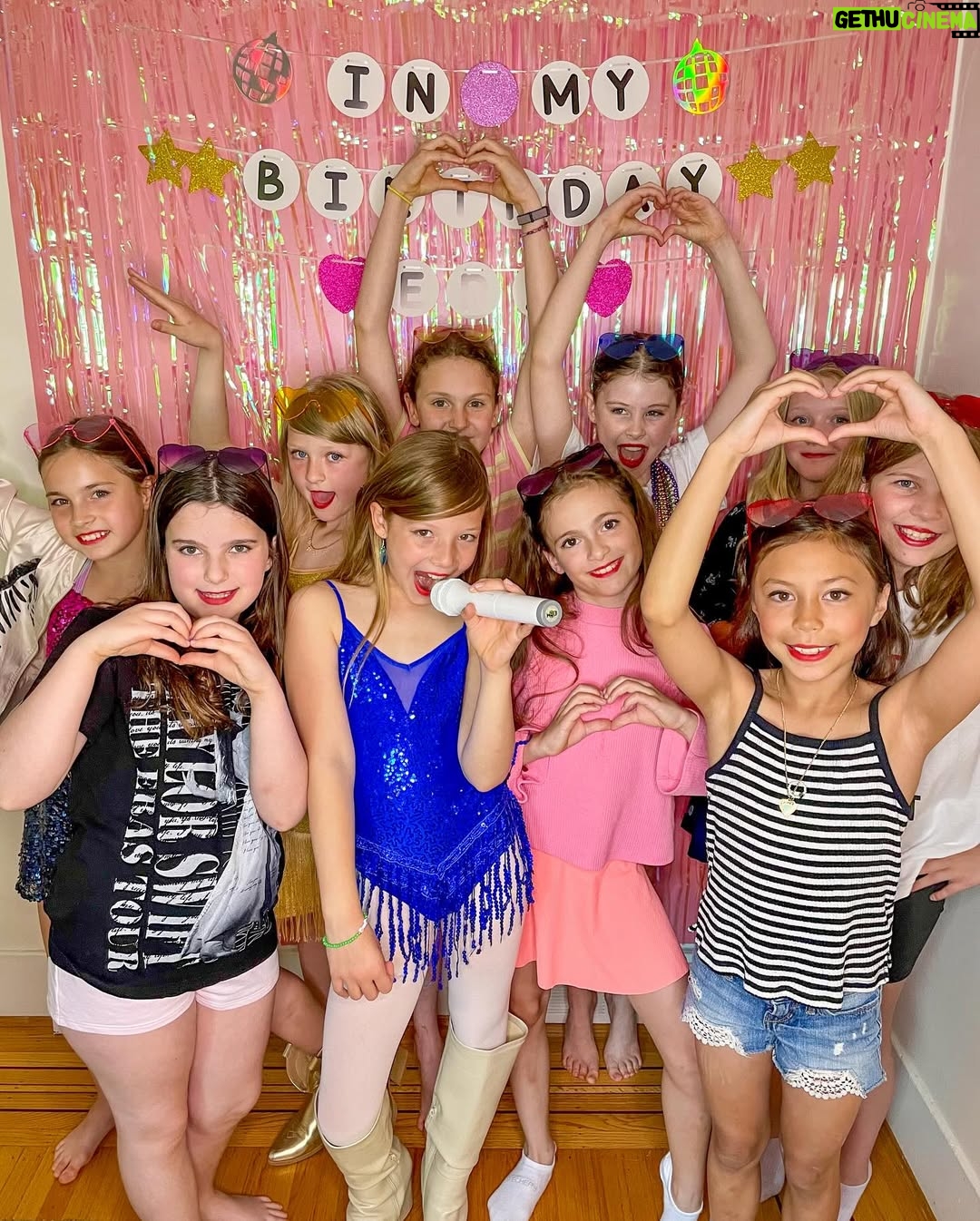 Kimberley Sustad - 14.2K Likes - You’re welcome @kimberleysustad for lending you our birthday backdrop for your kiddo 💖

🎂 @awalkk35  @paulcampbellofficial 
🤍 @casstroywalker