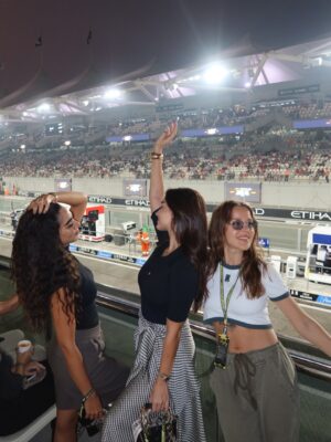 Kimia Hosseini Instagram - 💥🏎️

#F1 #GrandPrix #raceweekend #formula1