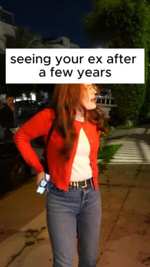 Kirrilee Berger Instagram - It’s always when you’re down on your luck…
#exes #datinghumor #funnyskits #sketchcomedy #sorrywrongchat
