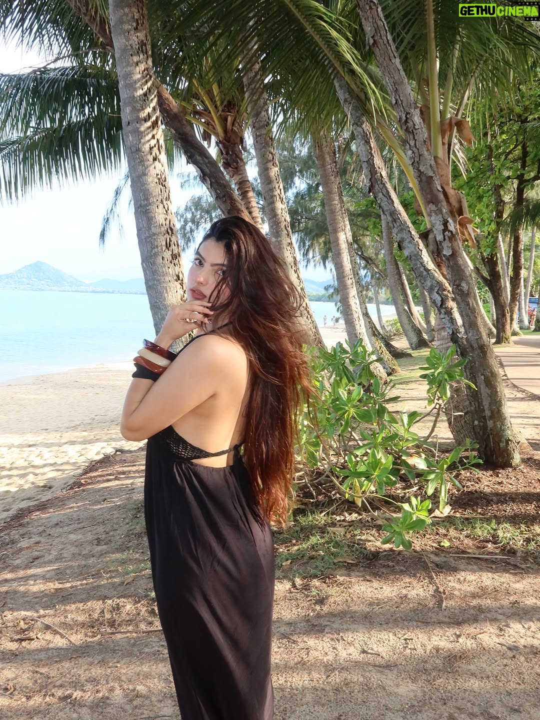 Kirti Bhatia - 2.4K Likes - Life on soft mode 🐚🌊🎀🩵

#picoftheday #trend #explore #foryou #fyp #beach #cairns #sunset #australia #ootd