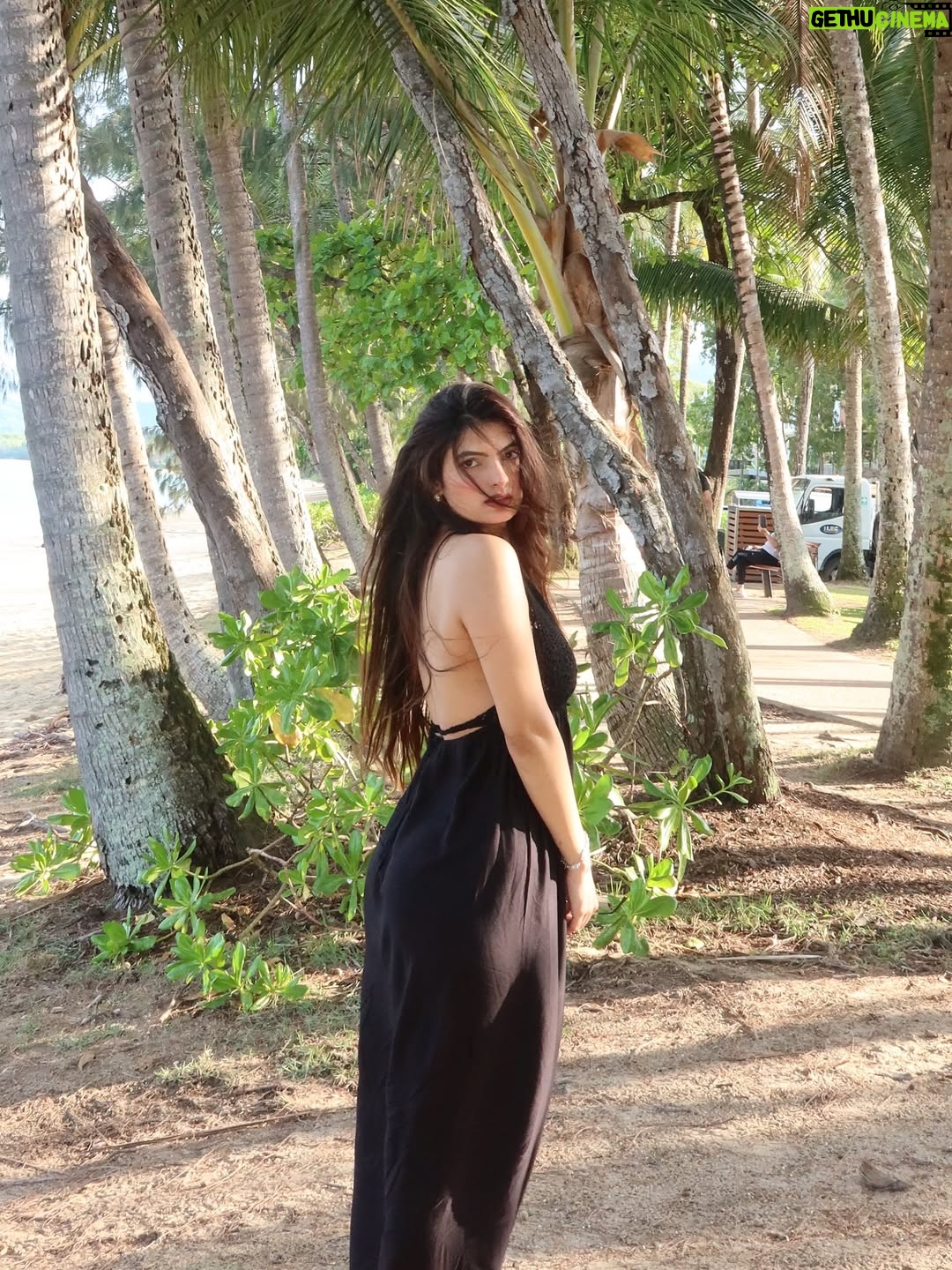 Kirti Bhatia - 2.4K Likes - Life on soft mode 🐚🌊🎀🩵

#picoftheday #trend #explore #foryou #fyp #beach #cairns #sunset #australia #ootd