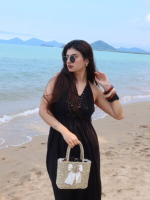 Kirti Bhatia Instagram - Life on soft mode 🐚🌊🎀🩵
#picoftheday #trend #explore #foryou #fyp #beach #cairns #sunset #australia #ootd