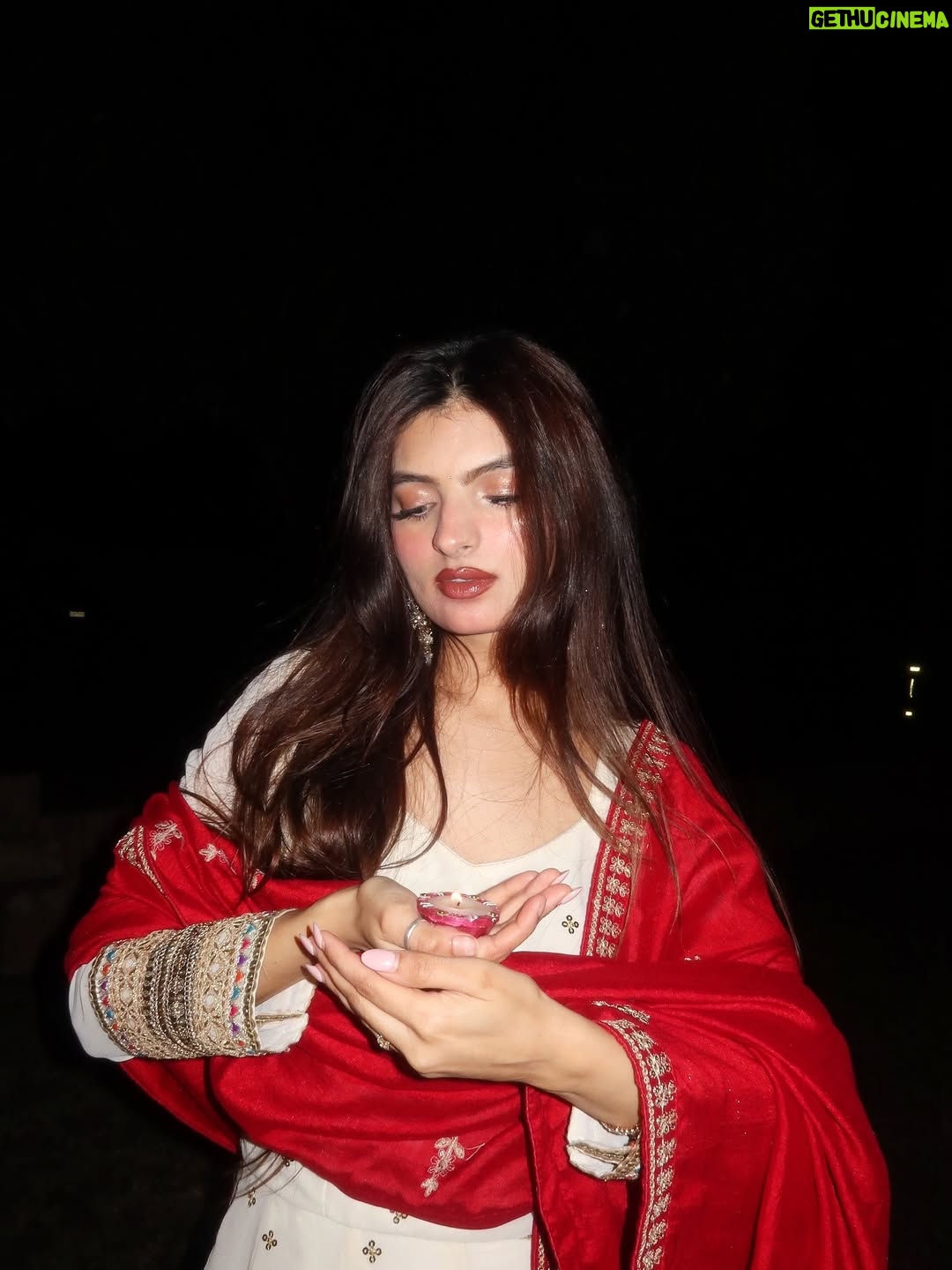Kirti Bhatia - 1.8K Likes - The only sparkle you need this दिवाली🪔🦢🪷✨

#picoftheday #diwali #foryou #explore #trending #instagram #melbourne #postviral