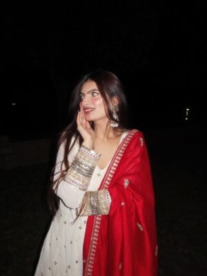Kirti Bhatia Instagram - The only sparkle you need this दिवाली🪔🦢🪷✨
#picoftheday #diwali #foryou #explore #trending #instagram #melbourne #postviral