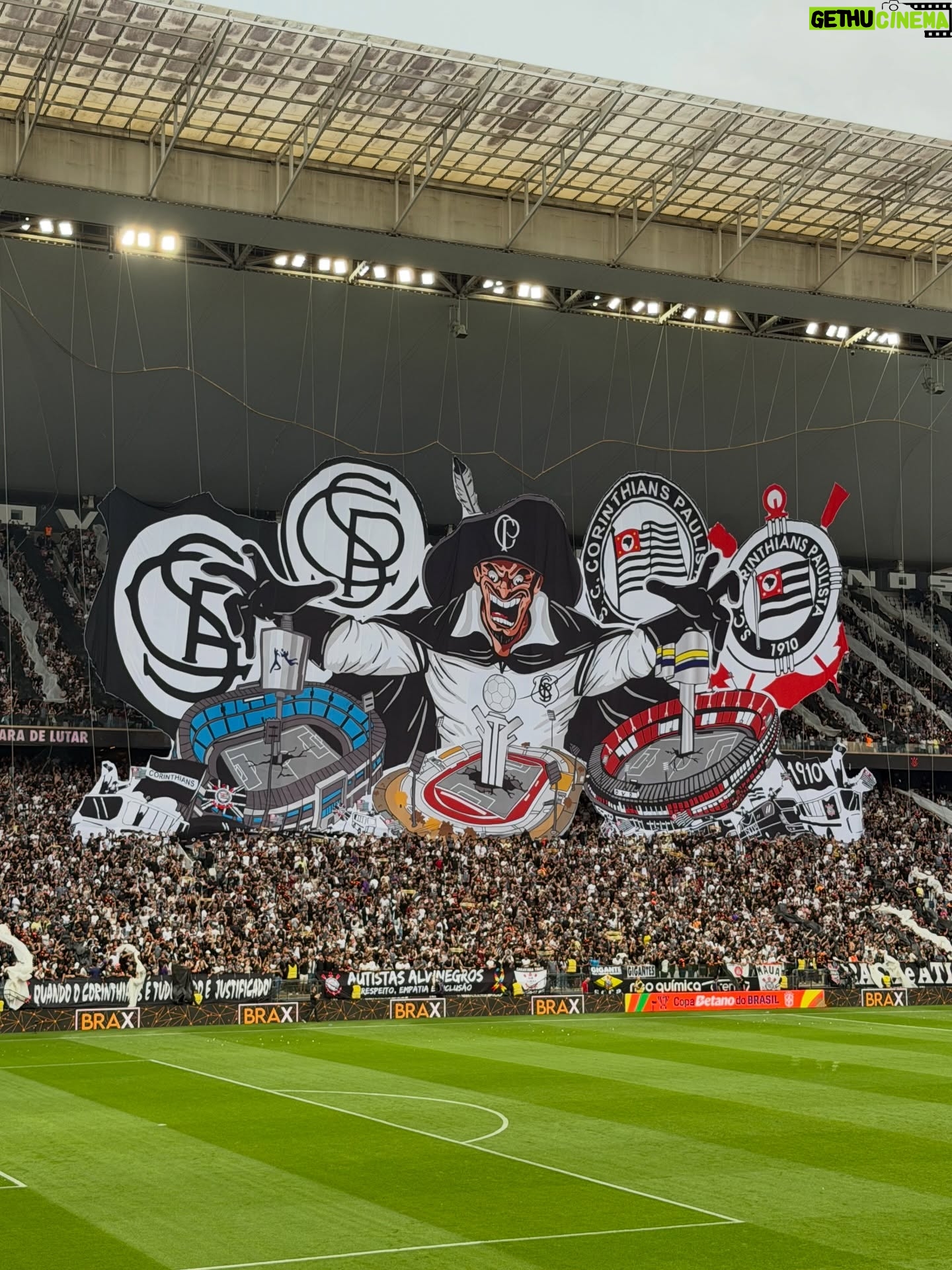 Klara Castanho - 95.4K Likes - FINALISTAS DEMAIS. 

Aqui é Corinthians!!!!