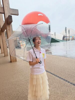 Kojima Karin Instagram - #大阪関西万博 閉会式🌱𓈒𓏸︎︎︎︎
⁡
⁡
最終日の今日はフラッグパレード、
旅立ちの式典に参加させて頂きました！
⁡
開幕の1年前からスペシャルサポーターとして
関わらせていただき、今日までに沢山の貴重な景色を見させてもらいました☺️💭
⁡
想像していた以上にわくわく溢れる空間で、
命、未来を見つめ直す時間にもなりました！
⁡
この時代に、大阪でアイドルが出来たこと、
大阪関西万博に携われたことがとても誇らしいです！必ず未来に語り続けたいと思います🌷
⁡
⁡