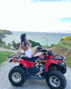 Komal Gudan Instagram - Dreams are made of Sun & Sea ☀️ 🏖️