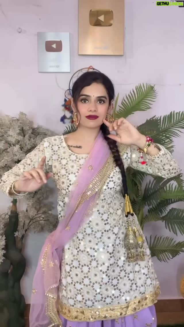 Komal Gugnani - 38.2K Likes - Main nachdi 🌸 

@sargunmehta @nimratkhairaofficial  #mainnachdi #komalgugnani #barbiedoll #punjabisong