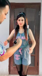 Actress Komal Gugnani HD Photos and Wallpapers July 2025