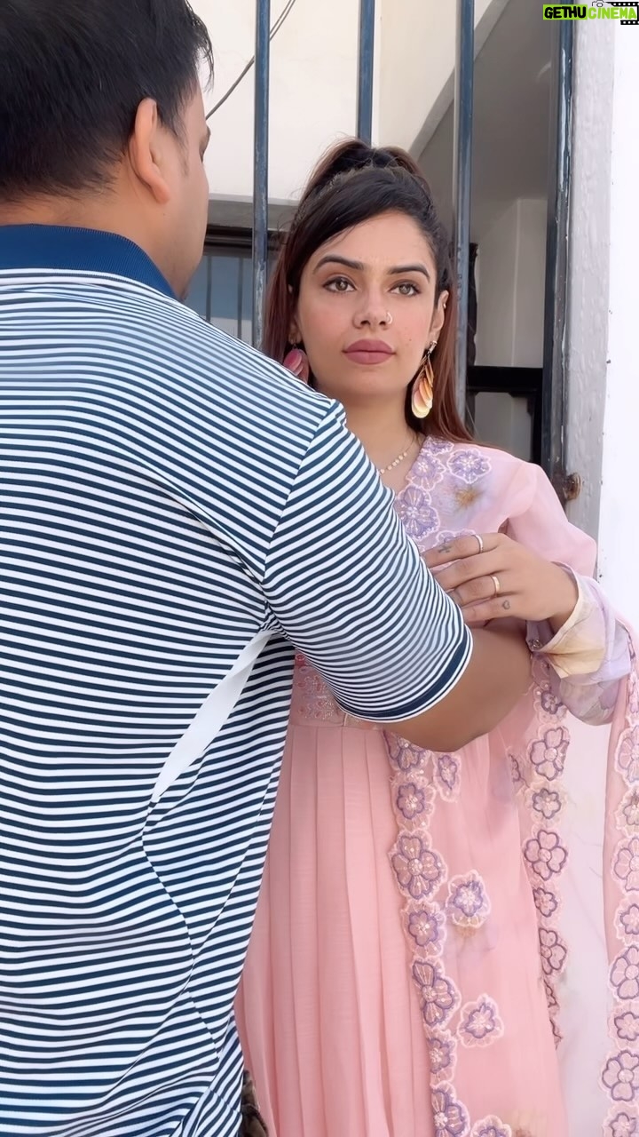 Komal Gugnani - 38K Likes - Happy Rakshabandhan ❤️🤌🏻 
Outfit: @umang_ethnic 

#rakshabandhan #rakhi #happyrakshabandhan #barbiedoll #brothersisterlove #komalgugnani