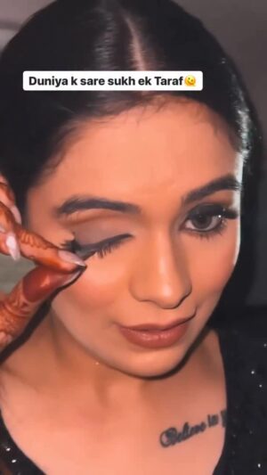Komal Gugnani Instagram - Haina Haina 😁😁
#3shaukk #komalgugnani #barbiedoll #reels #reelsinstagram #relatable #trending
@avvysra @jaani777 @karanaujla @jyoticatangri #dedepyaarde2
