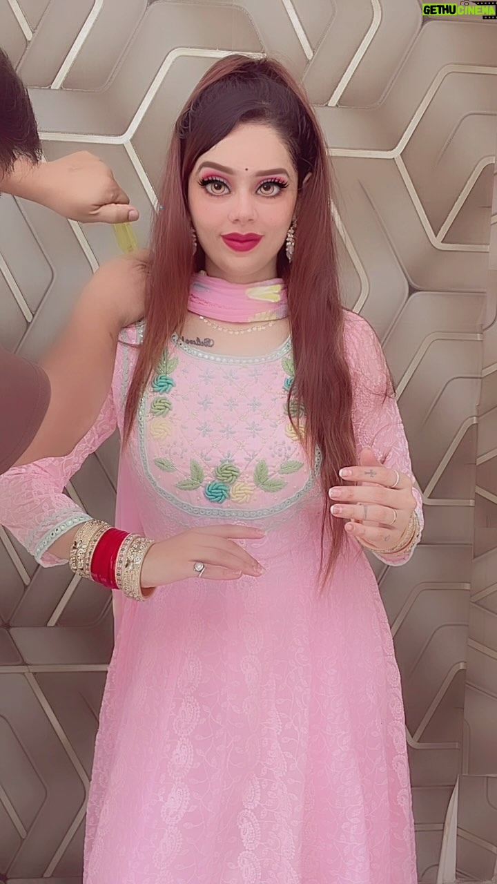 Komal Gugnani - 55.6K Likes - Jaadu 😍 outfit: @umang_ethnic 

#barbiedoll #komalgugnani #dance #reels #reelsinstagram #dolldance