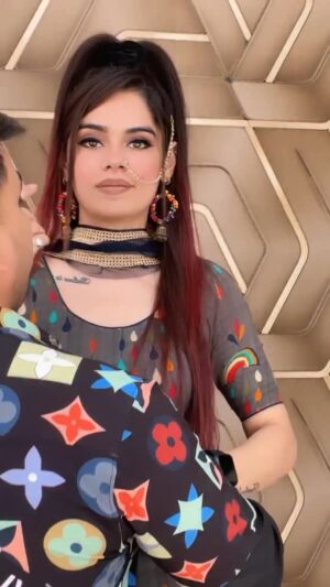 Komal Gugnani Instagram - Last step 🔥
#banni #komalgugnani #barbiedoll #reels #reelsinstagram #dolldance
