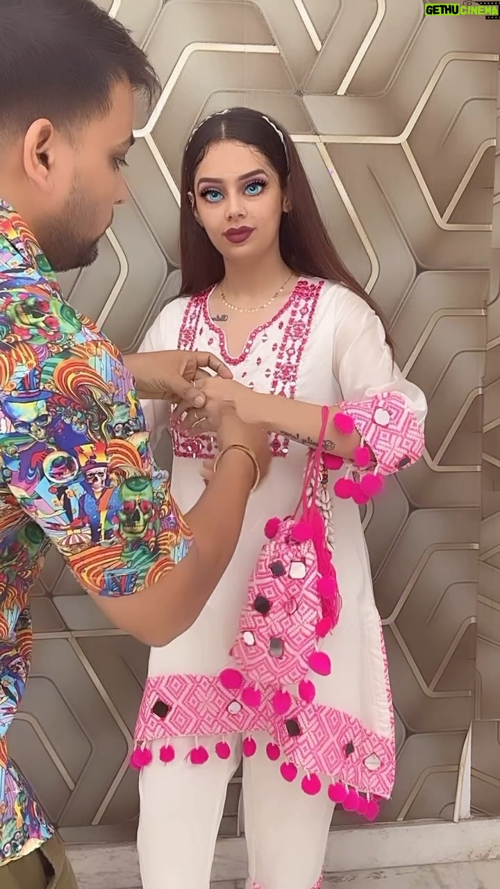Komal Gugnani - 4.6K Likes - Kya acha lgaa 🧿? 
Outfit: @meetushimalik 

#highracehighbass #komalgugnani #barbiedoll #reelsinstagram #haryanvisong #trending