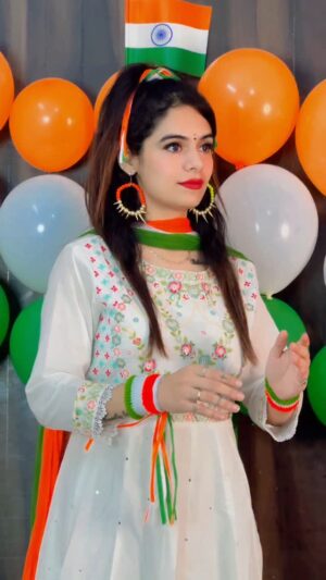 Komal Gugnani Instagram - Salute to Indian Army🇮🇳🫡
#79thindependenceday #happyindependenceday #love #dolldancebykomal #proudindian #independenceday #komalgugnani #indianbarbiedoll