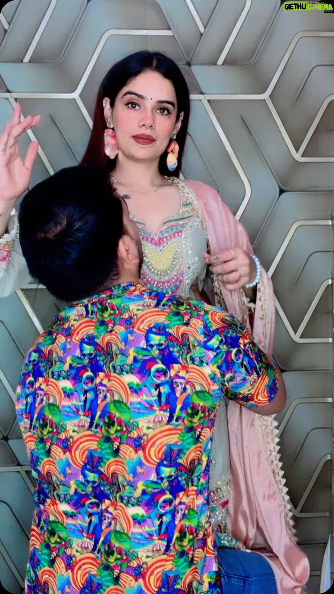 Komal Gugnani - 36.4K Likes - Which city is famous for best chunar 😁❣️
Outfit : @umang_ethnic 

#Dance #reels #komalgugnani #reelsinstagram #trending