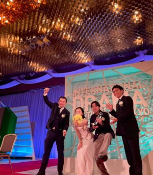 Konatsu Kato Instagram - 主演を務めたススキノ・インターンが東京ドラマアウォード ローカルドラマ賞いただきました🏆
あたたかく愛のあるキャストの皆様とスタッフの皆様で作り上げた優しい作品です。ただただ良い作品を作ろうという気持ちで満ちた撮影期間でした。そんな作品がこうして評価をいただけて、嬉しいです。北海道テレビ大好きーーー！