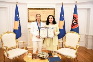 Kosovare Asllani Instagram - Unforgettable and proud moment receiving the Presidential medal of merits 🏅 for my accomplishments and contribution within 
equality in sports and society.