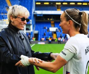Kosovare Asllani Instagram - Straight from International break to Stamford Bridge. Didn’t get the result with us but a strong team performance to build on 🩵   plenty of reunions after the game ✨