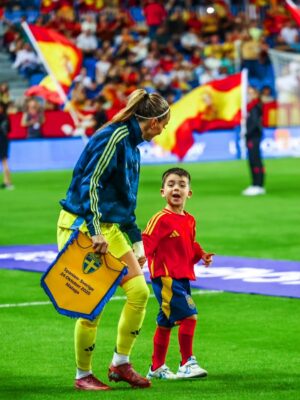 Kosovare Asllani Instagram - Camp moments and a Special one receiving my 200th jersey on home ground from our Marika, a true winner at heart and a fighter in spirit❤️
