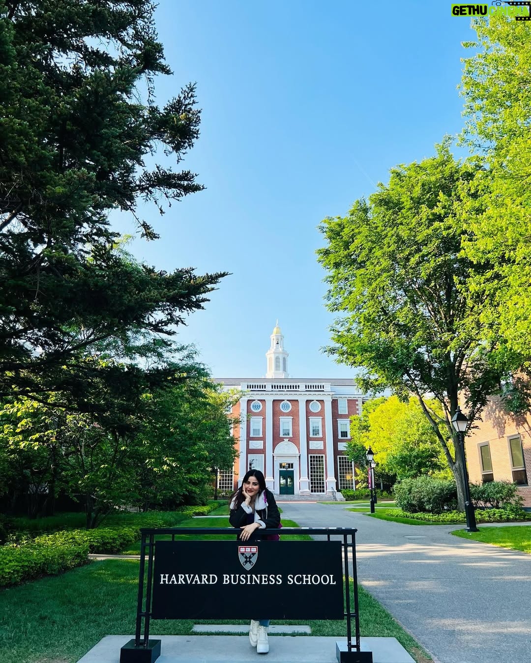 Krisheka Patel - 6.9K Likes - Tan lines and jetlag fade, but Memories last forever.!!💕🗽🤍#harvarduniversity🇺🇸#bostonmassachusetts#bostonusa💜