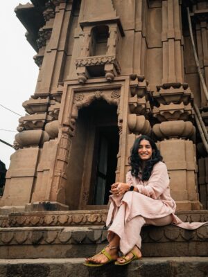 Krishi Thapanda Instagram - My Strength, my Hope, and my protector ✨🤍🧿🌙 
#Kashi