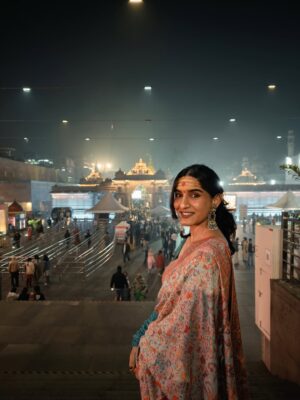 Krishi Thapanda Instagram - My Strength, my Hope, and my protector ✨🤍🧿🌙 
#Kashi