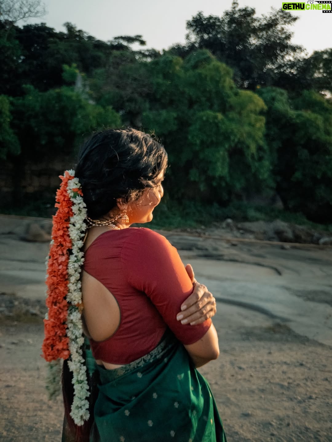 Krishi Thapanda - 28.1K Likes - 🌿💚

Saree: @thenalme 
Blouse: @likitha_suresh_ 
MUA: @makeoverwith_vandana 
Jewellery: @theamethyststore