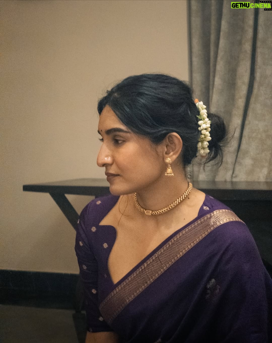 Krishi Thapanda - 54.4K Likes - 💜

Saree : Gifted by @hvpallavigowda 🤍🤗
Blouse: @rishi_designs11 
Accessories: @nk_jewelshouse