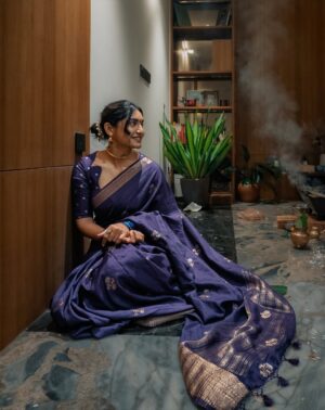 Krishi Thapanda Instagram - 💜

Saree : Gifted by @hvpallavigowda 🤍🤗
Blouse: @rishi_designs11 
Accessories: @nk_jewelshouse